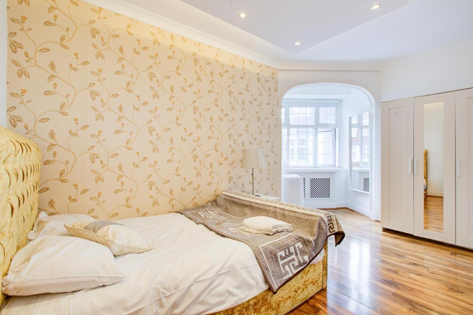 Knightsbridge Luxurious Residence - Facing Harrods Londen Buitenkant foto