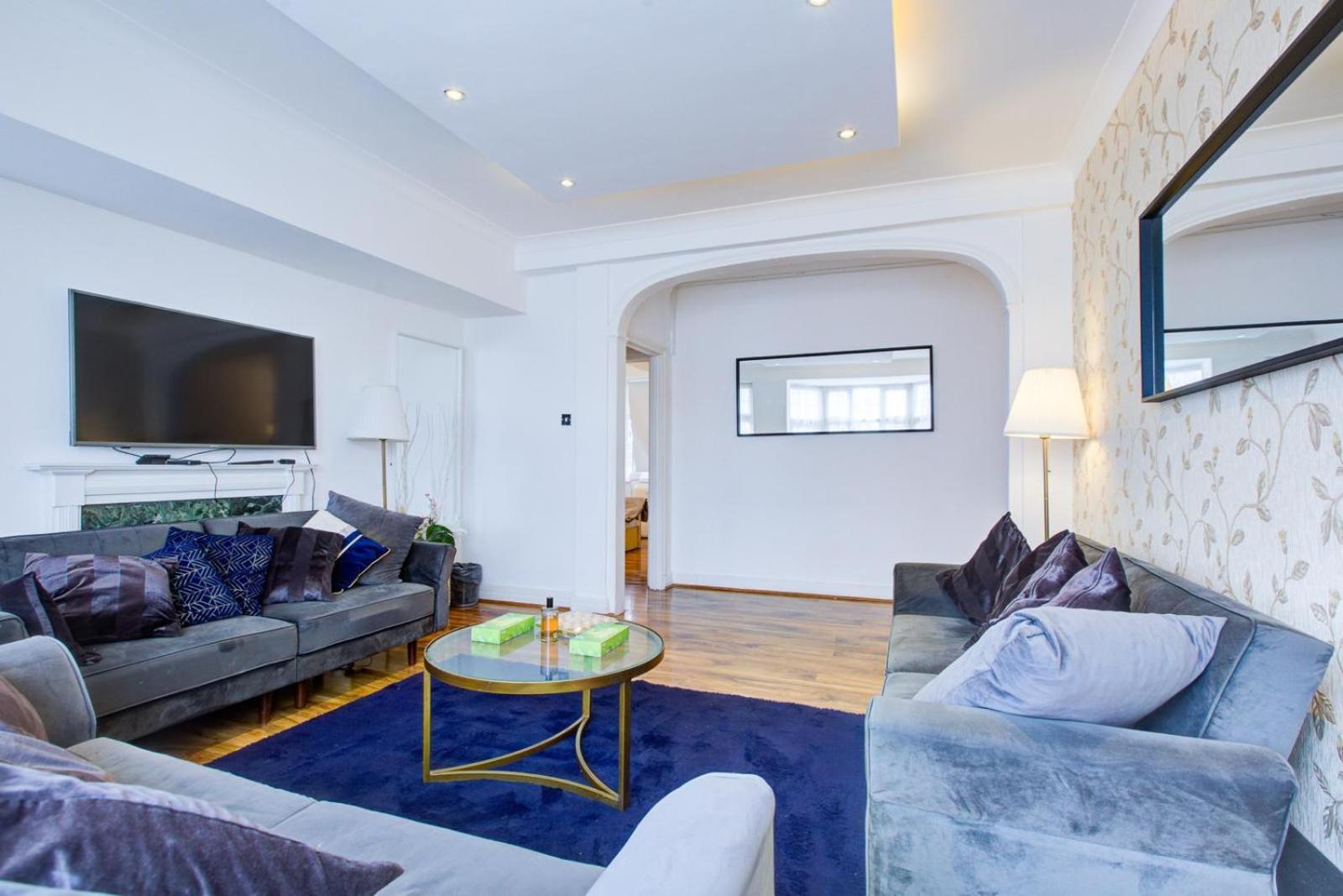 Knightsbridge Luxurious Residence - Facing Harrods Londen Buitenkant foto