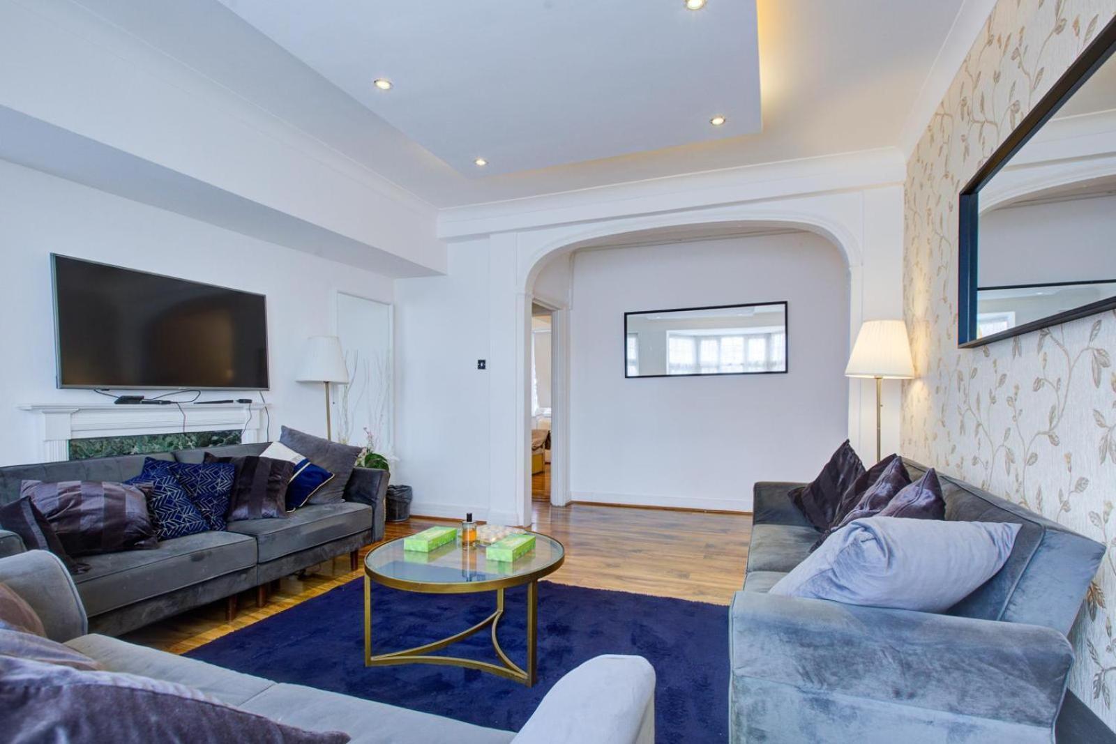Knightsbridge Luxurious Residence - Facing Harrods Londen Buitenkant foto
