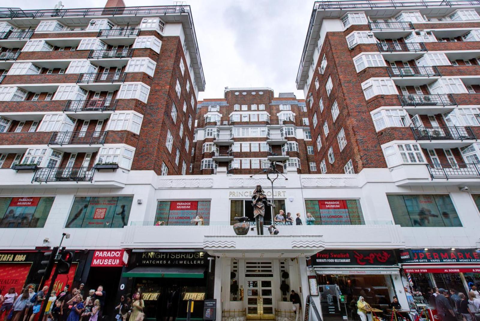 Knightsbridge Luxurious Residence - Facing Harrods Londen Buitenkant foto